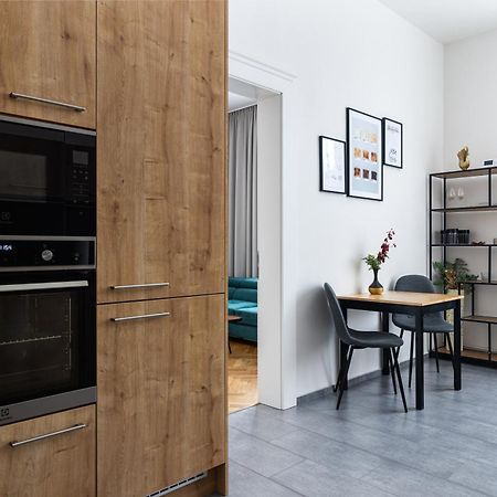 Stay2Gether City Buzz Apt - O2 Arena - Sleeps 6 Praga Esterno foto
